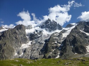 Exterior - Balcony & serenity: peak views (Briançon)