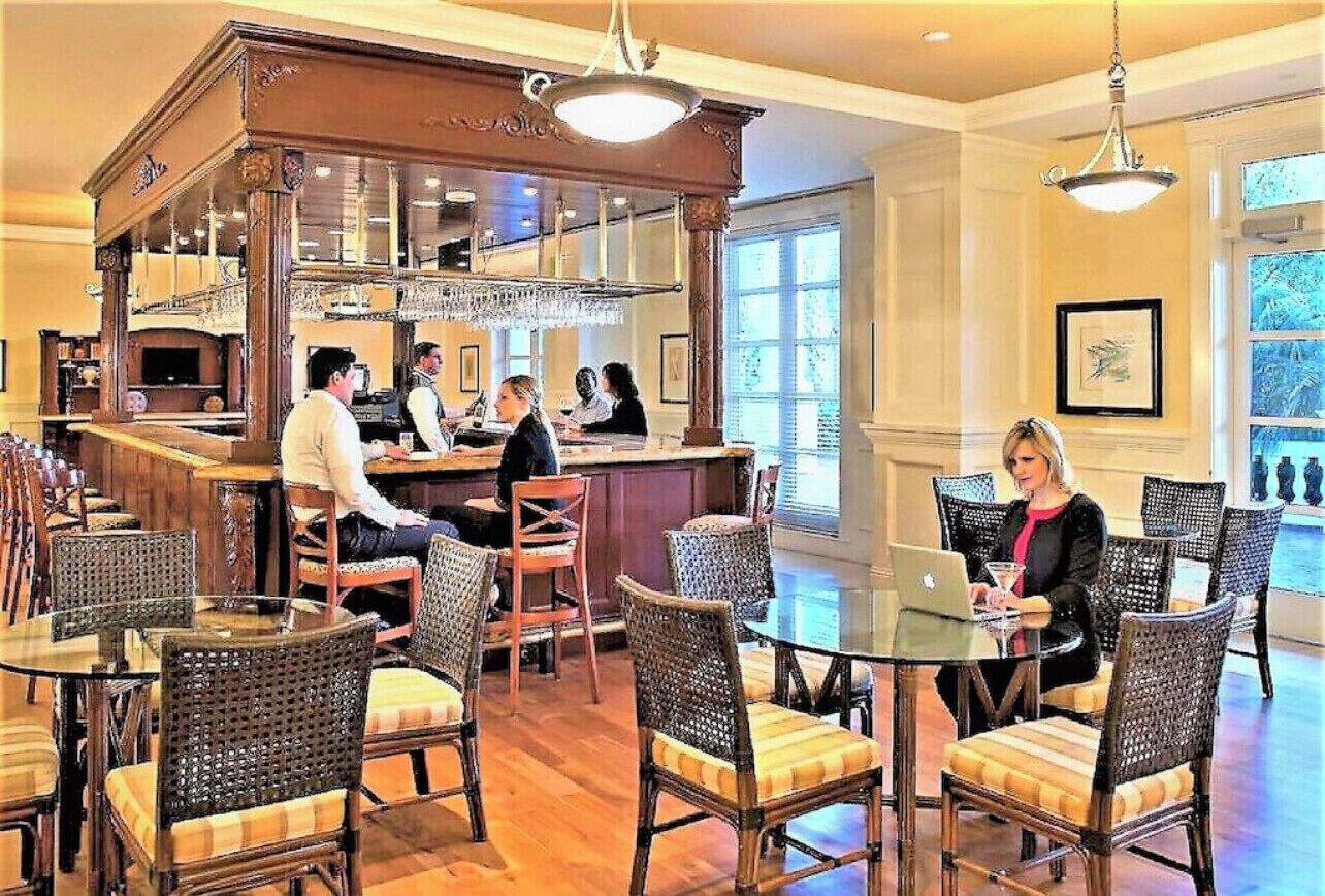 Bar (en la propiedad)