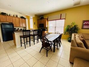 Maison, Plusieurs lits (Stuart's Bridgeford Crossing Vacation) | Cuisine privée
