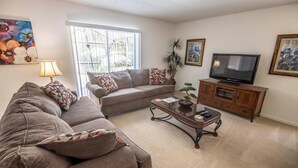 Unclassified image, 2 of 19, button - Nick's Southern Dunes Vacation Home (Haines City)