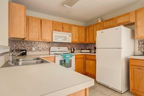 獨棟房屋, 2 張加大雙人床 (Sinshu's Southern Dunes Vacation Home) | 私人廚房