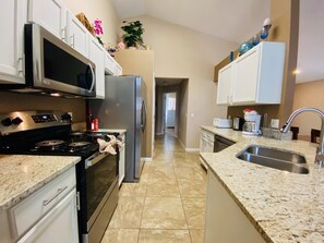 House, Multiple Beds (Southern Dunes Vacation Home) | Private kitchen - Southern Dunes Vacation Home (Haines City)