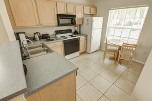 Maison, Plusieurs lits (Lyn's Southern Dunes Vacation Home) | Cuisine privée