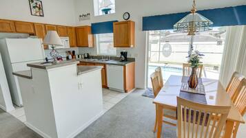 House, Multiple Beds (John's Southern Dunes Vacation Home) | Private kitchen