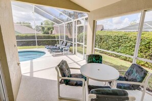 House, 2 Queen Beds (Kay's Southern Dunes Vacation Home) | Balcony