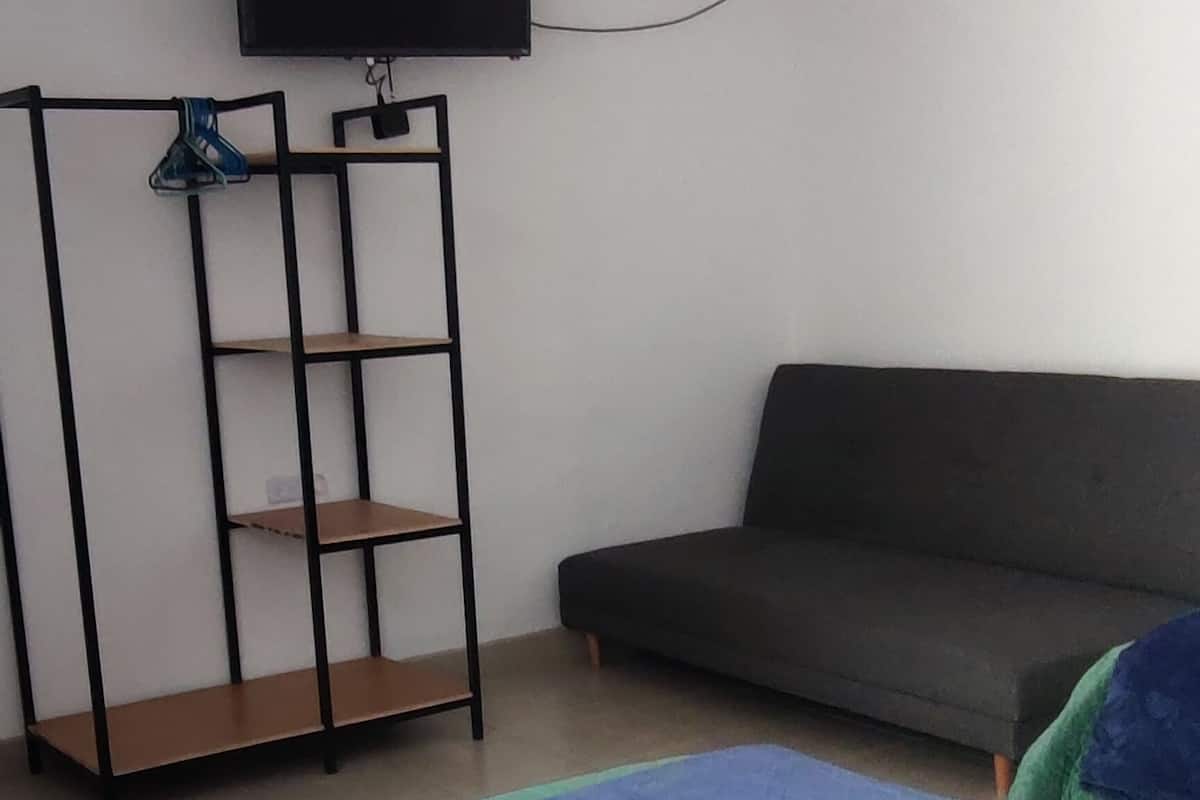 Family Double Room | Seterika/papan seterika, Wi-fi percuma, cadar katil
