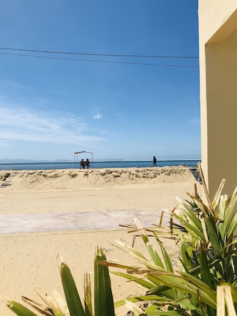 32-inch flat-screen TV with satellite channels, TV