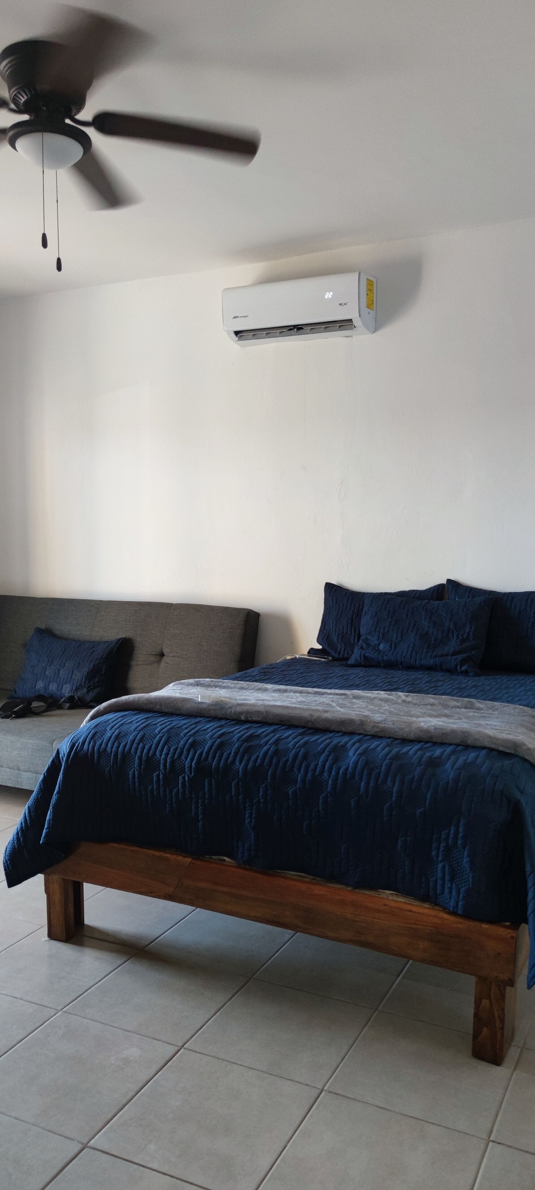 Basic Room | Iron/ironing board, free WiFi, bed sheets