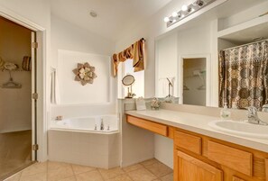 Ferienhaus, Mehrere Betten (Debra's Southern Dunes Vacation Home) | 4 Schlafzimmer