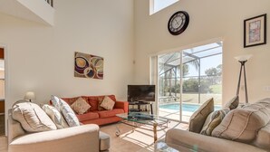 House, Multiple Beds (Craig's Southern Dunes Vacation Home) | Living room - Craig's Southern Dunes Vacation Home (Haines City)