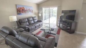 Ferienhaus, Mehrere Betten (Davids Southern Dunes Vacation Home) | Wohnzimmer
