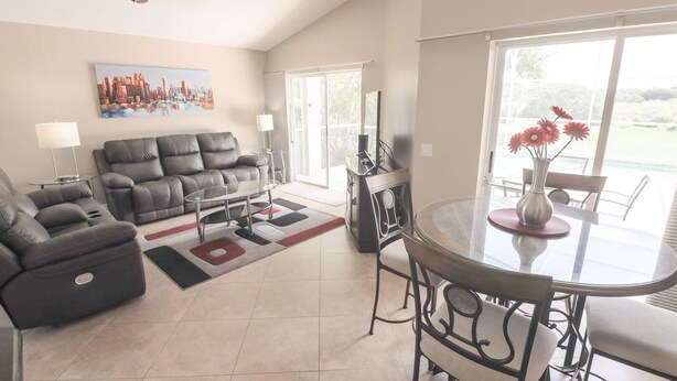Ferienhaus, Mehrere Betten (Davids Southern Dunes Vacation Home) | Wohnzimmer