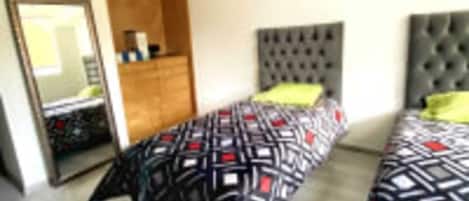 1 bedroom, desk, free WiFi