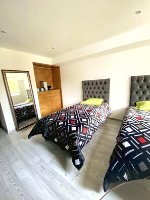 2 habitaciones, escritorio y wifi gratis 