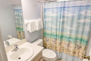 Hus, 2 queensize-senger (Kevin's Southern Dunes House) | Bad