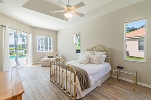 4 bedrooms, iron/ironing board, free WiFi, bed sheets