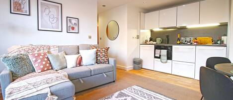 Apartamento | 2 dormitorios, sábanas de algodón egipcio, decoración individual