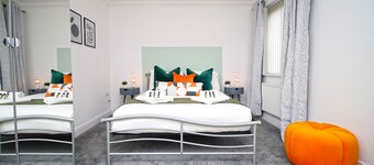 Isla House - Newport City Centre - Sleeps 7