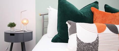 House | 5 bedrooms, free WiFi