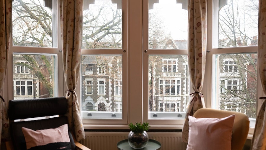 卡迪夫The Loft 2BR Duplex 82 Cathedral - 停車場