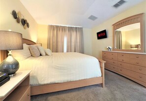 4 bedrooms, iron/ironing board, travel crib, free WiFi - Amazing Single Home with BBQ, Heated Pool & SPA (Kissimmee)