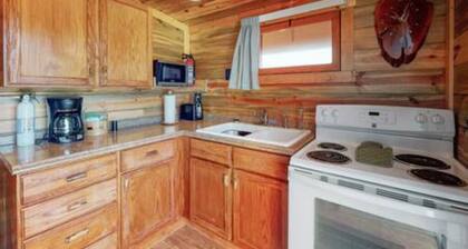 Marr's Mountain Cabins - Cabin 6
