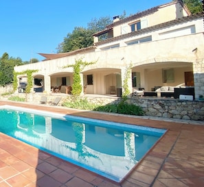 Piscine extérieure
