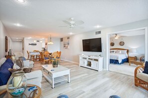 Una televisión, una oficina