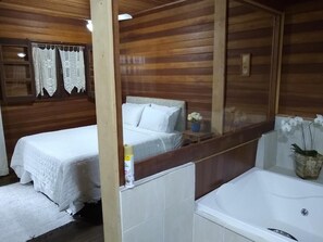 Romantisches Zimmer | Minibar, Bettwäsche