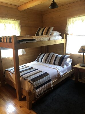 3 bedrooms, bed sheets