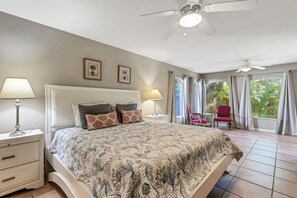 3 slaapkamers, een strijkplank/strijkijzer, reisbedje, gratis wifi