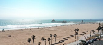 Beach Walk Bungalow - Downtown HB - Walk Everywhere 1/2 mi. to Sand-Pier-Main St