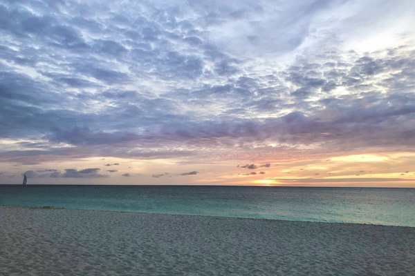 Beach nearby, sun-loungers, beach towels
