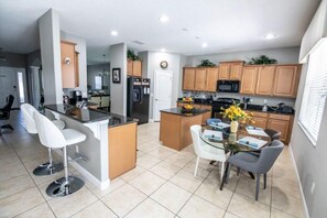 Room - Hendrik's West Haven Vacation Home (Davenport)