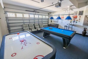 Maison, Plusieurs lits (Hendrik's West Haven Vacation Home) | Salle de jeux