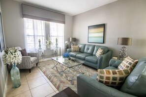 House, Multiple Beds (Hendrik's West Haven Vacation Home) | Living room