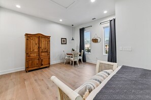 1 bedroom, iron/ironing board, travel cot, free WiFi