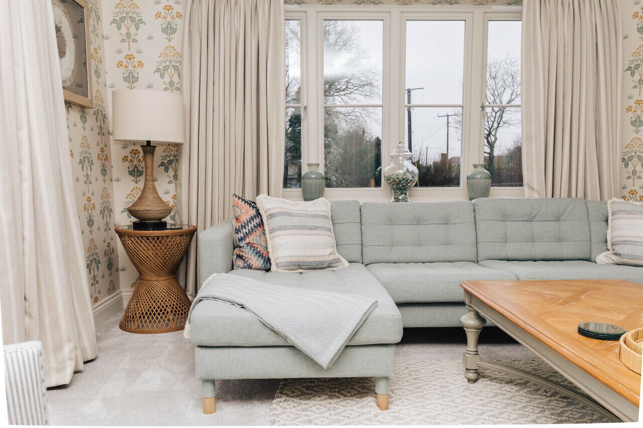 Smart-TV, Kamin, Tischtennisplatte, Stereoanlage