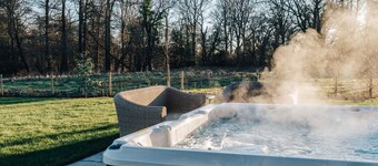 Hayward House - Hot Tub + Large Garden