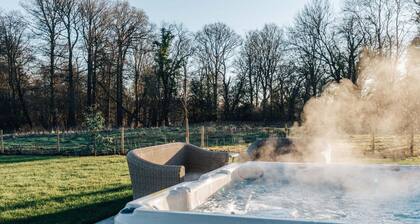 Hayward House - Hot Tub + Large Garden