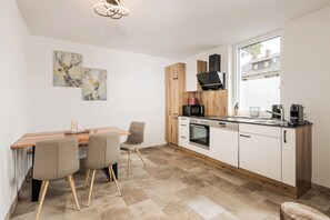 Fridge, oven, stovetop, dishwasher - Cozy holiday apartment in hut design, in the middle of the ski paradise (Mauterndorf)