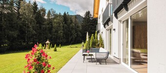 Cozy holiday apartment in hut design, in the middle of the ski paradise