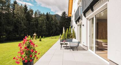 Cozy holiday apartment in hut design, in the middle of the ski paradise
