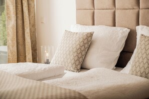 2 bedrooms, free WiFi, bed sheets - Cozy holiday apartment in hut design, in the middle of the ski paradise (Mauterndorf)