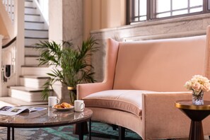 Sittområde i lobbyn