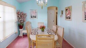 House, Multiple Beds (Collin and Cheryl's Indian Ridge Vaca) | Private kitchen - Collin and Cheryl's Indian Ridge Vacation Home (Kissimmee)