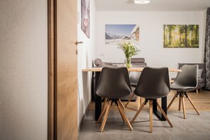 Dining - Exclusive apartment with mountain views in a ski paradise (Mauterndorf)