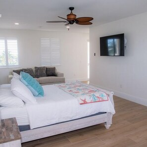 Ferienhaus, 4 Schlafzimmer, Kanalblick | 4 Schlafzimmer, individuell dekoriert, individuell eingerichtet