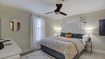 2 bedrooms, iron/ironing board, WiFi, bed sheets