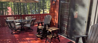 Cozy Mountain Retreat